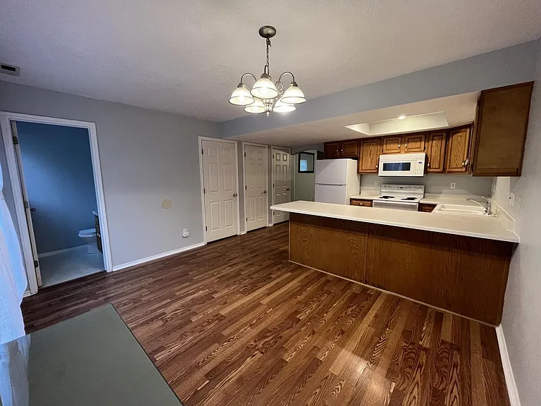 141 Penny Ln — Photo 7