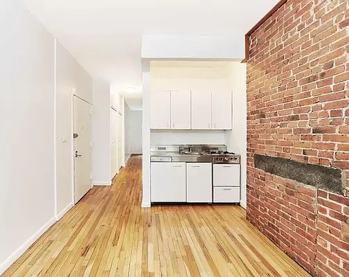 3rd image of 500 W 55th St APT 1W