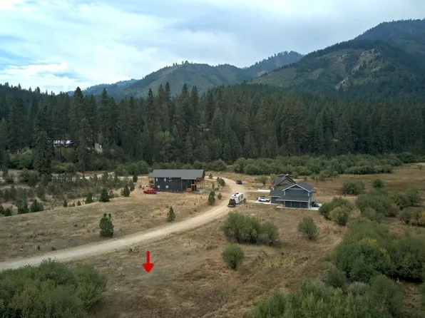 62 Wapiti Ct, Garden Valley, ID 83622