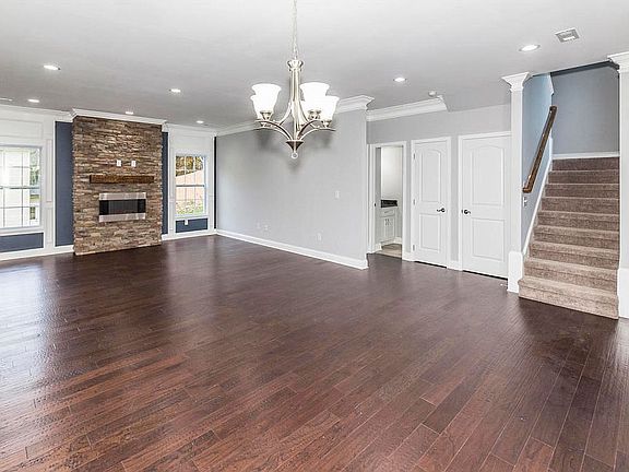 2nd image of 1601 Capitol Blvd