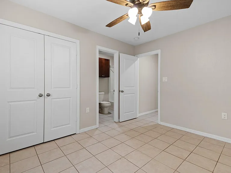 119 S Bend Ct #B — Photo 7