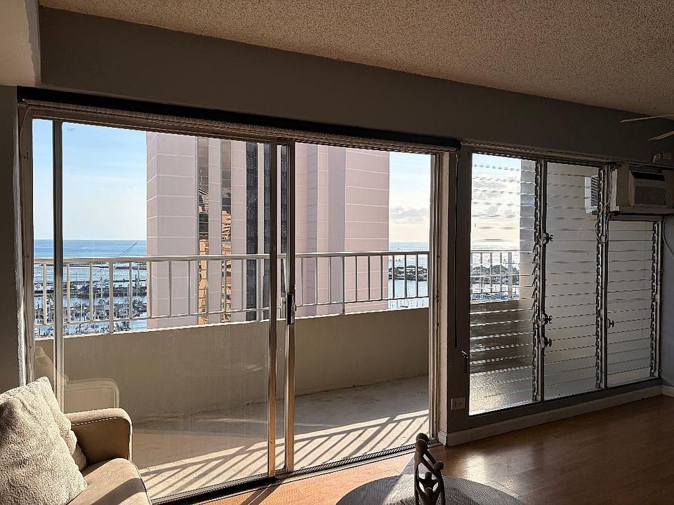 View from Living Area Ala Moana Beach Park and Magic Island (left)