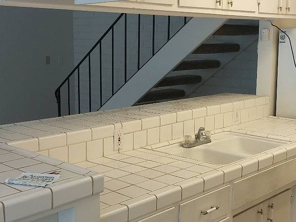 3rd image of 5540 Keoncrest Cir APT 3