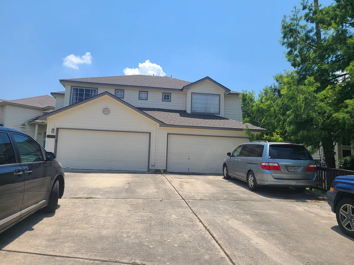 Building Photo - 808 Sagewood Trl #808