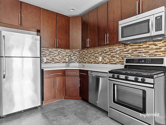 3rd image of 23-25 Broadway #2