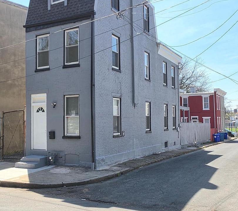 1st image of 100 Neversink St
