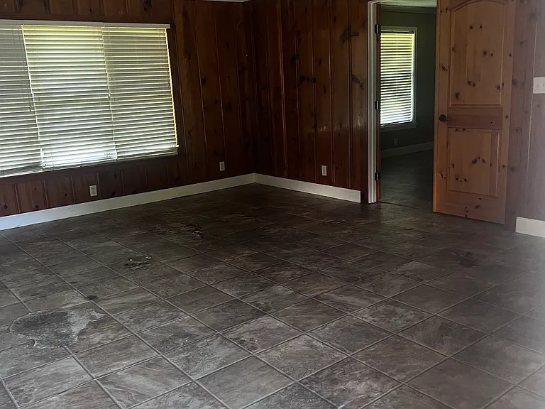 122 Tally Ho Ln — Photo 40