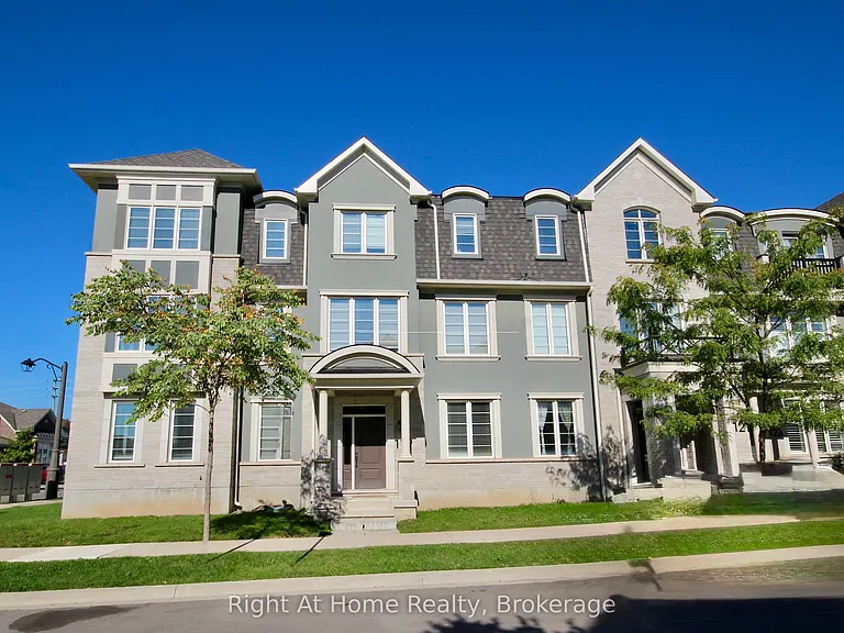119 Stork St — Photo 1
