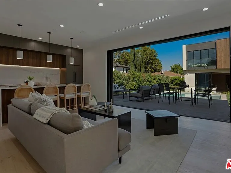 4939 Petit Ave — Photo 55