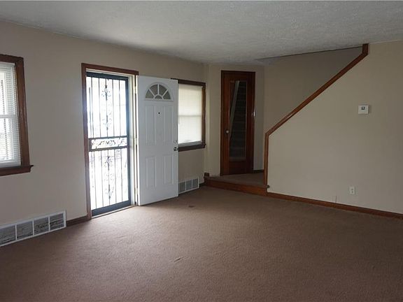 3rd image of 1022 W 19th St