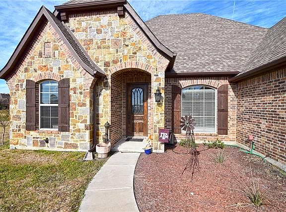 2nd image of 1488 E Alamosa Dr