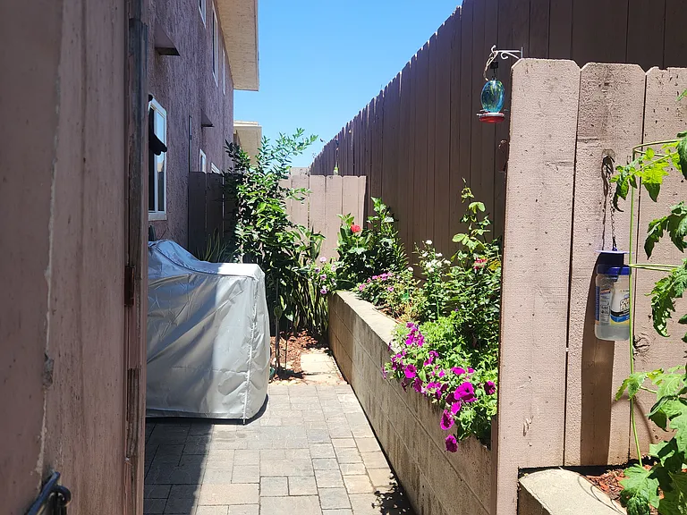 695 Sea Vale St — Photo 18