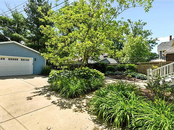 4th image of 1085 Kenneth Dr