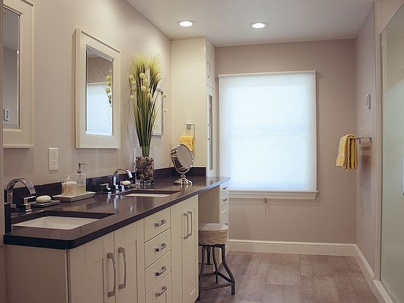3rd image of 9686 Oakhaven Ct