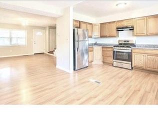 708 Seawall Rd, Essex, MD 21221