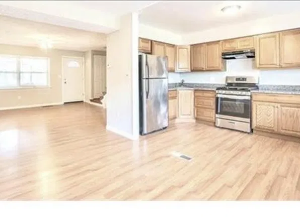 708 Seawall Rd, Essex, MD 21221