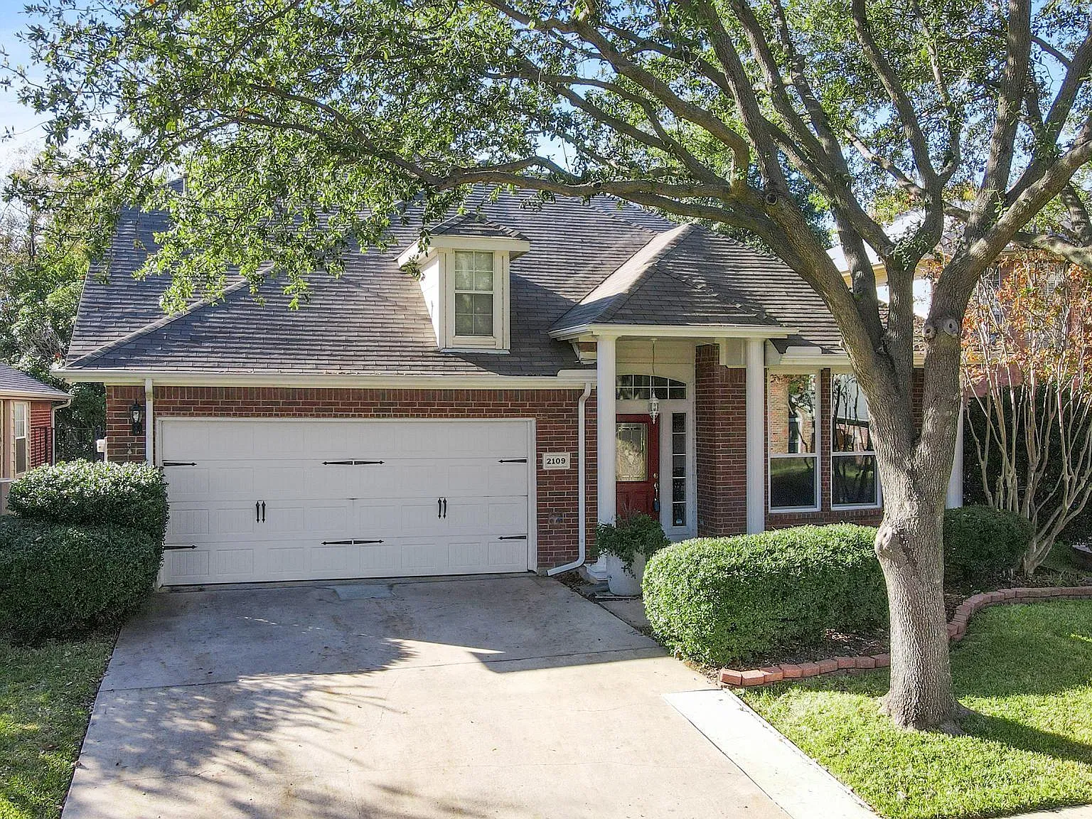 3 bed, 2167 sqft, $2,800 — Photo 1