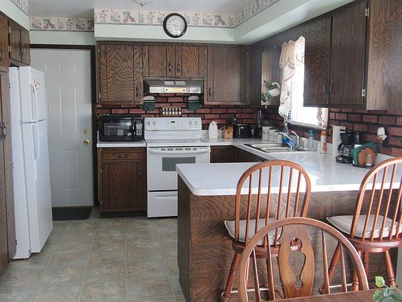 2nd image of 1114 Bratton Ave