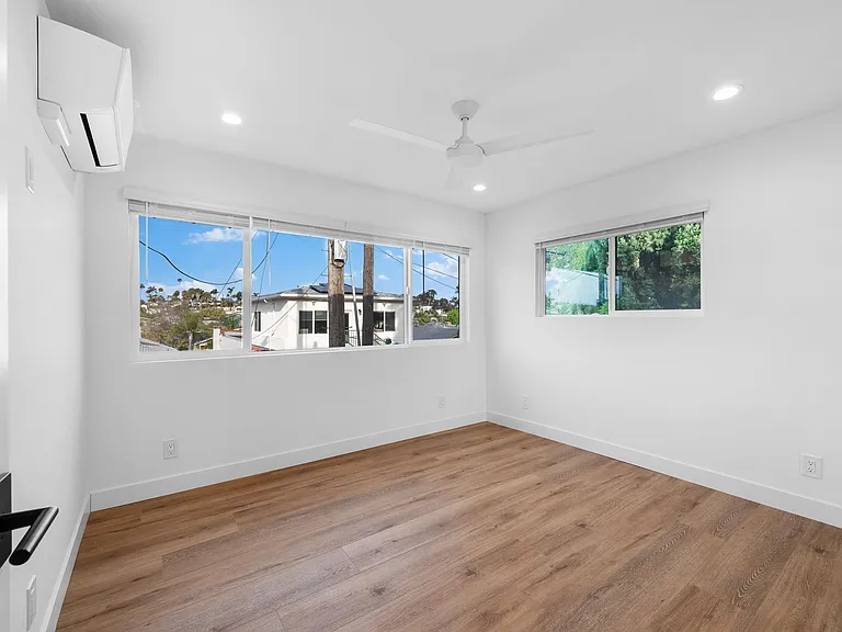 3567 Texas St — Photo 14