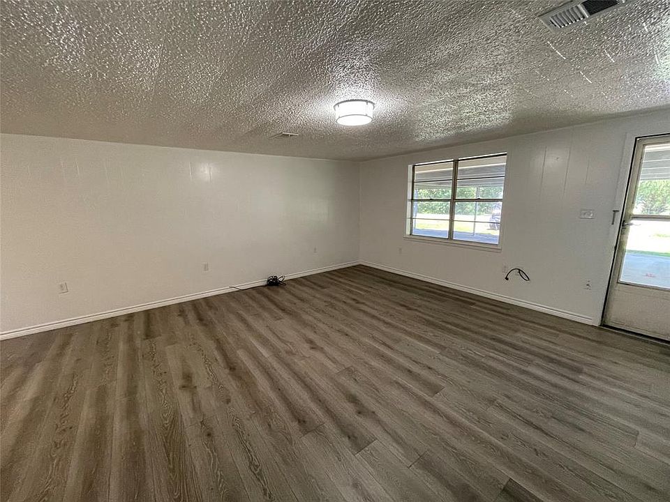 204 2nd St, Stowell, TX 77661 MLS 43464623 Zillow