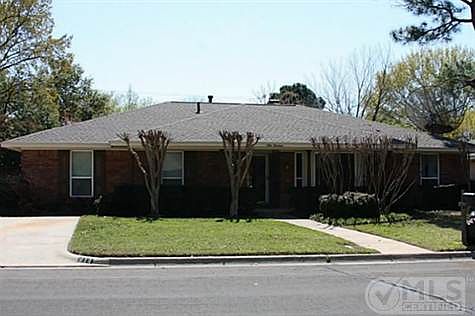 1st image of 914 Bert Dr