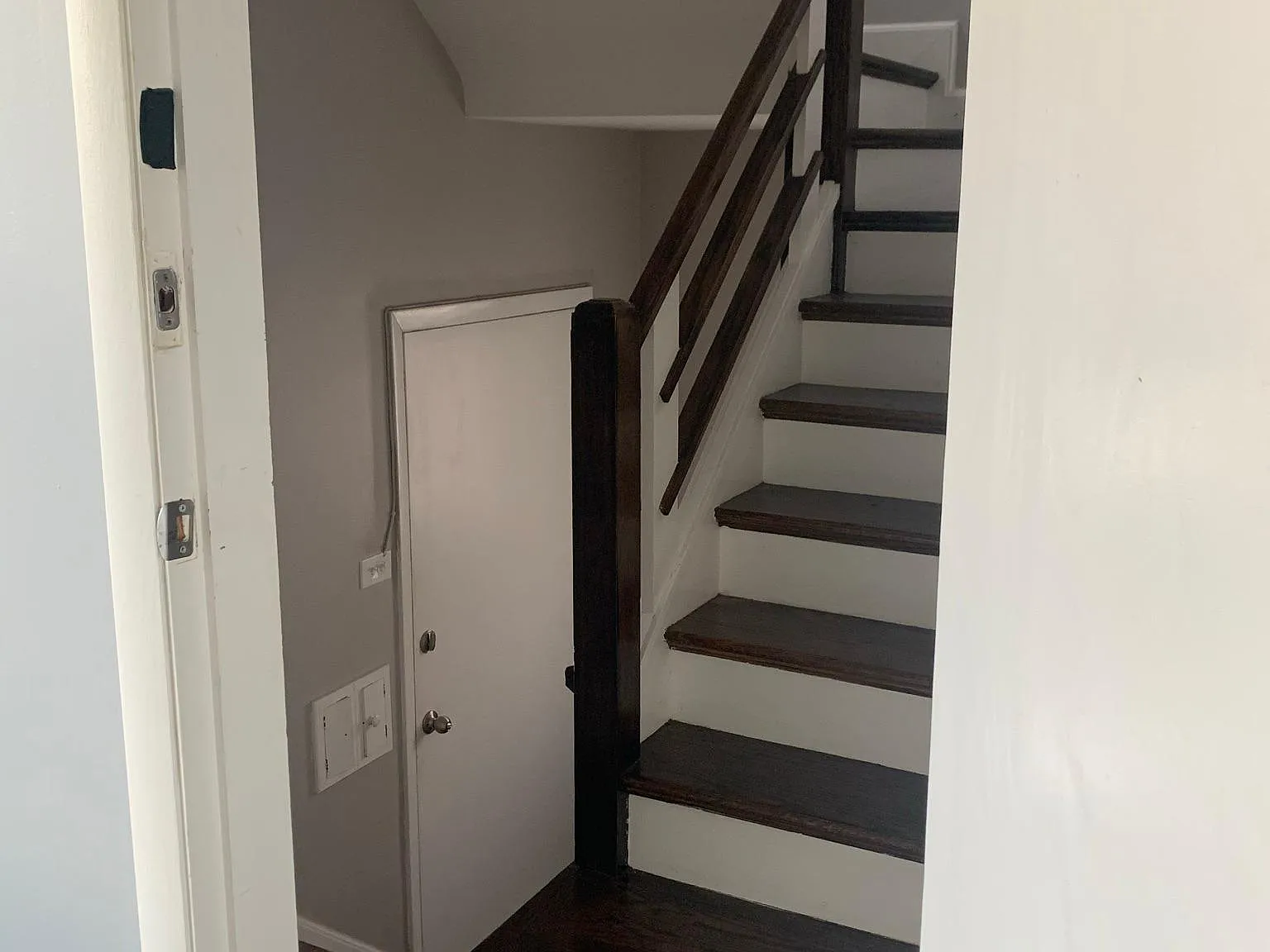 3 bed, 1400 sqft, $2,100 — Photo 2