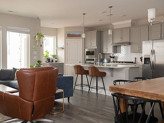 5th image of 3016 Dunnock Dr