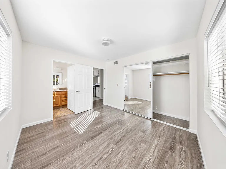 10225 Fernglen Ave #1/2 — Photo 11