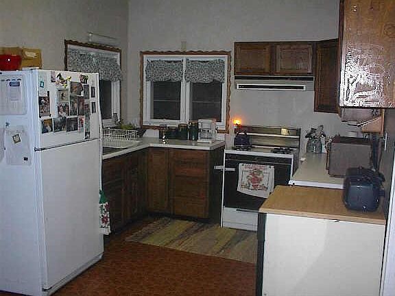 3rd image of 816 S Elm St