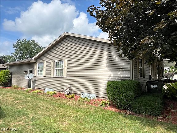 4th image of 104 Calico Dr