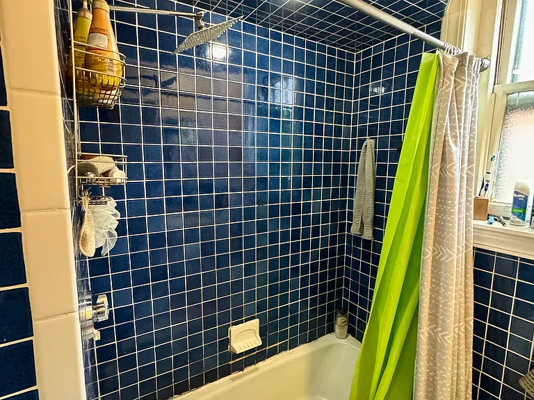 106 Strathmore Rd #3 — Photo 18