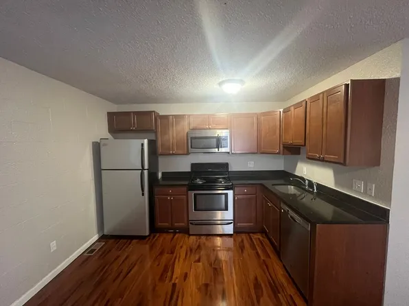 518 Hillsboro