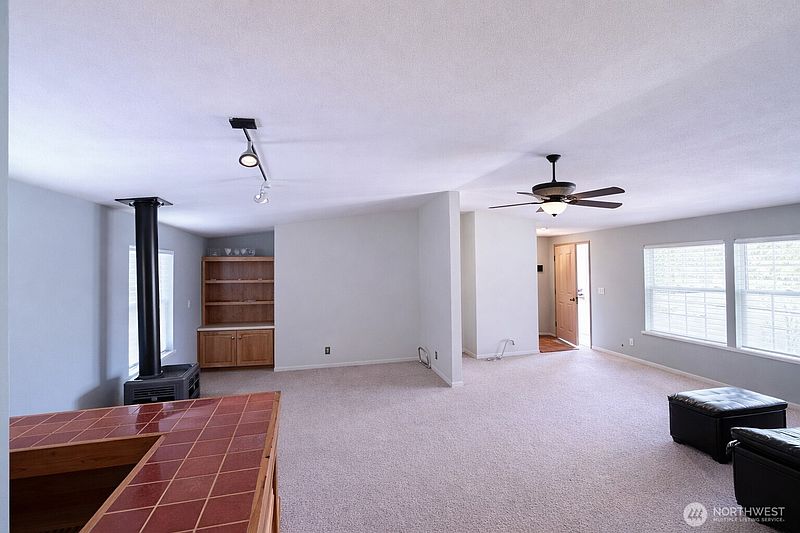 5th image of 759 Park Avenue NE