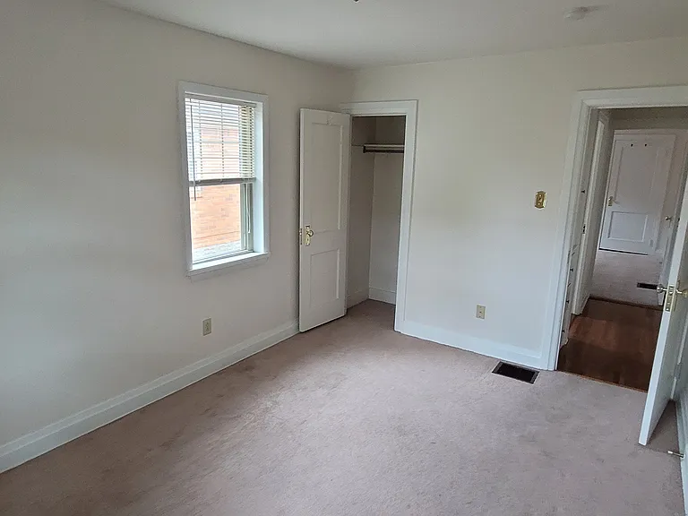 821 W 34th St — Photo 27