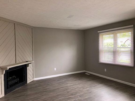 4th image of 3352 Willington Dr