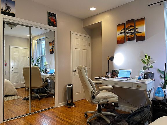 3rd image of 2319 Christian St #1