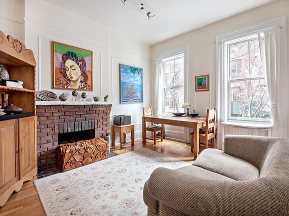 5th image of 372 Bleecker St APT 3