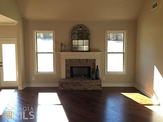 5th image of 230 Arborview Dr