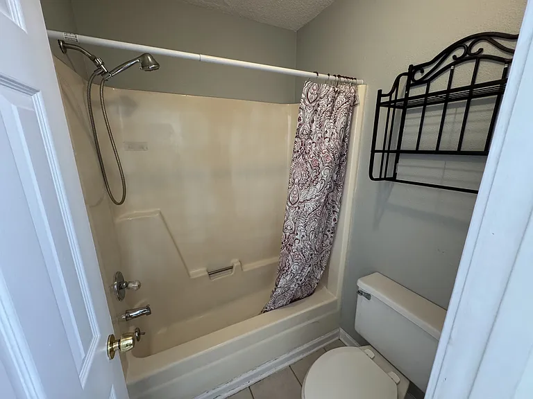 397 Oakland Rd — Photo 17