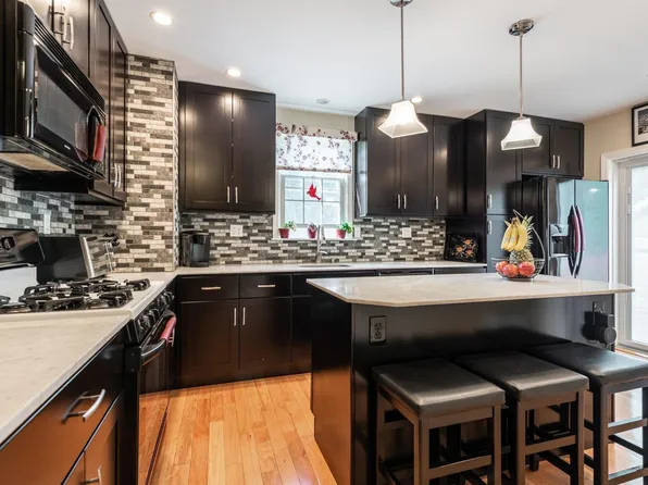 31 Mccouns Lane, Glen Head, NY 11545