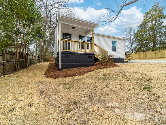 2nd image of 813 Carrid Dr