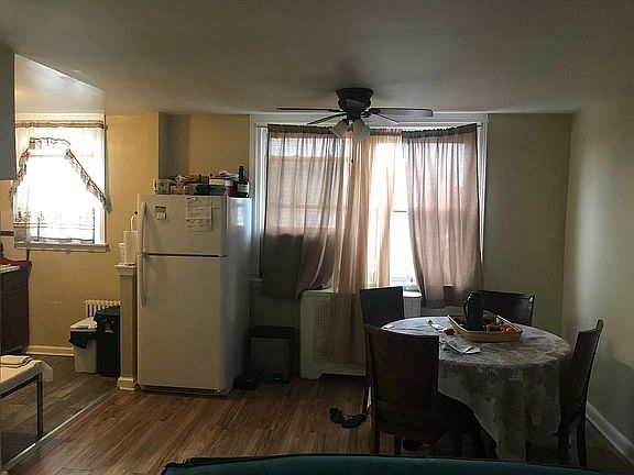 Apt 2 dining/kitchen area 