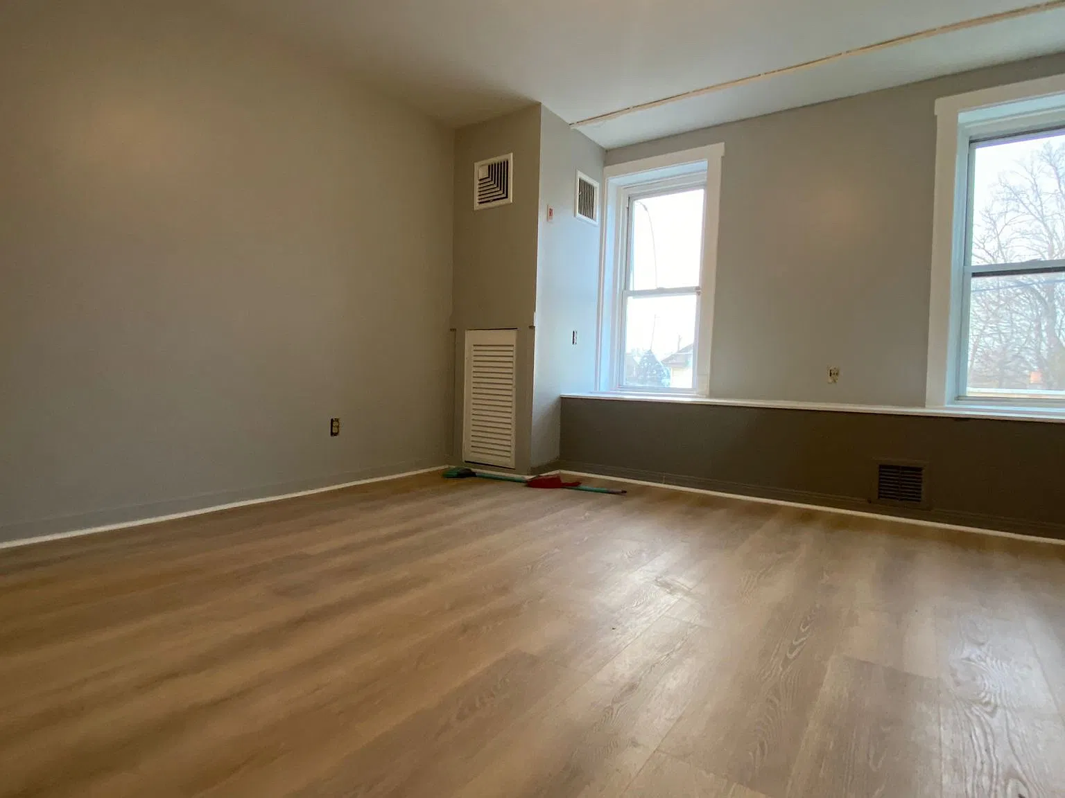 228 Francis Ave — Photo 4