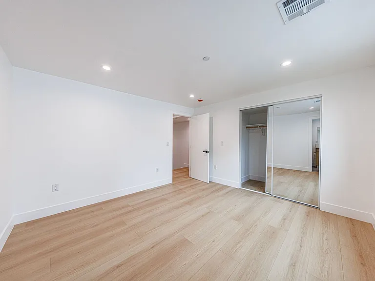 2026 Luxury 3, 4 & 5 Bed Townhomes — Photo 45