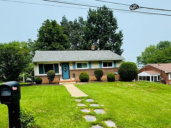 2nd image of 208 Surrey Rd