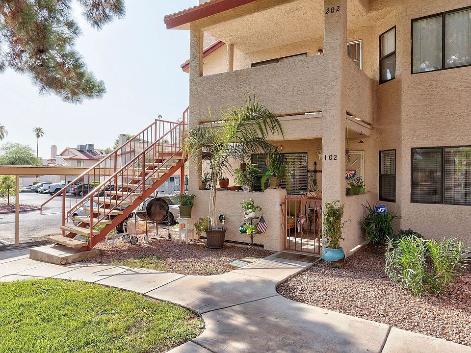 2nd image of 817 Rock Springs Dr APT 102