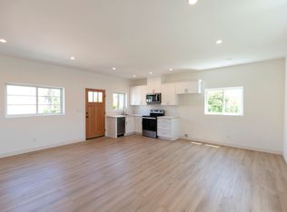 1337 Meadowbrook Ave, Los Angeles, CA 90019