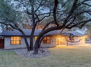 110 N Middle Ln, Canyon Lake, TX 78133