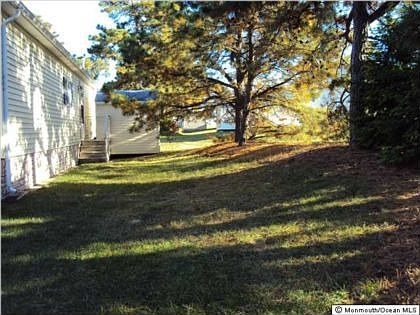 3rd image of 315 Kenwood Ct