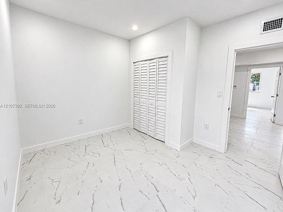 5th image of 829 SW 3rd St #A